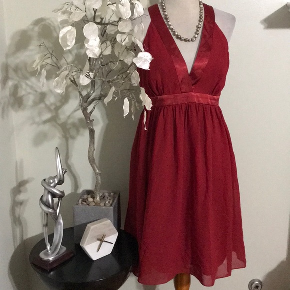 London Times Dresses & Skirts - LONDON TIMES RED DRESS